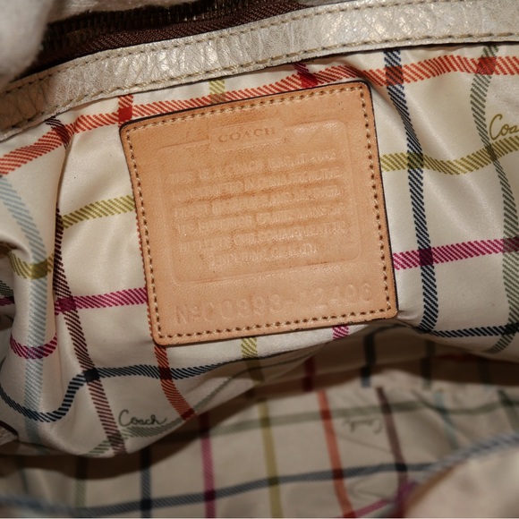 Coach - Picture 5 of 5